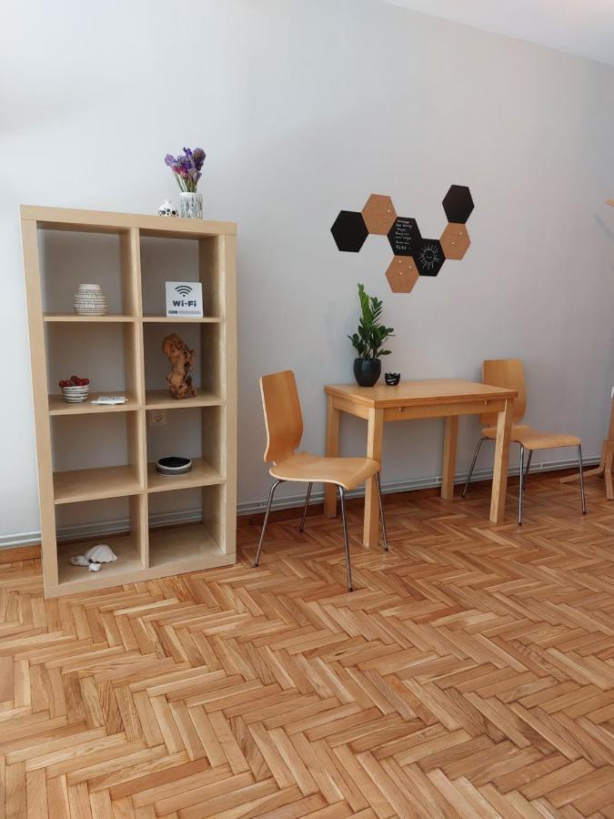 Christina-Anna Athens City Center Walking Distance To Everywhere And Acropolis, In One Of The Most Favorable Locations By National Gardens And Zoo, Hellenic Parliament In Syntagma And Stylish Exquisite Kolonaki Cozy Renovated Apartment ภายนอก รูปภาพ