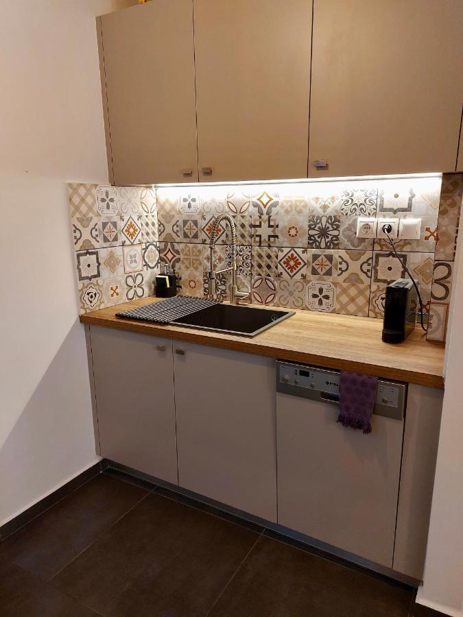 Christina-Anna Athens City Center Walking Distance To Everywhere And Acropolis, In One Of The Most Favorable Locations By National Gardens And Zoo, Hellenic Parliament In Syntagma And Stylish Exquisite Kolonaki Cozy Renovated Apartment ภายนอก รูปภาพ
